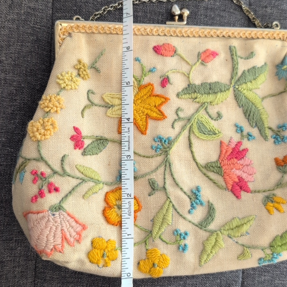 Vintage Jacobean Crewel Embroidered Linen Purse - Picture 6 of 6